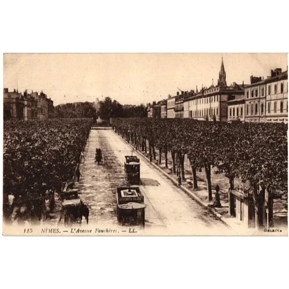 NIMES. L'Avenue Fauchères. - LL.- Nimes, France Postcard - Picture 1 of 2